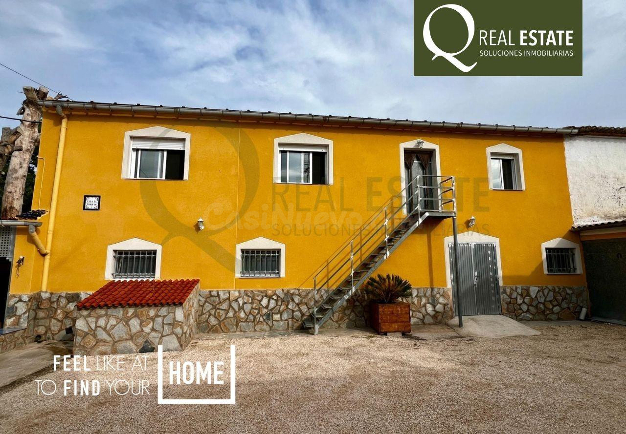 ¡Dos casas de campo independientes al precio de una! en Villena