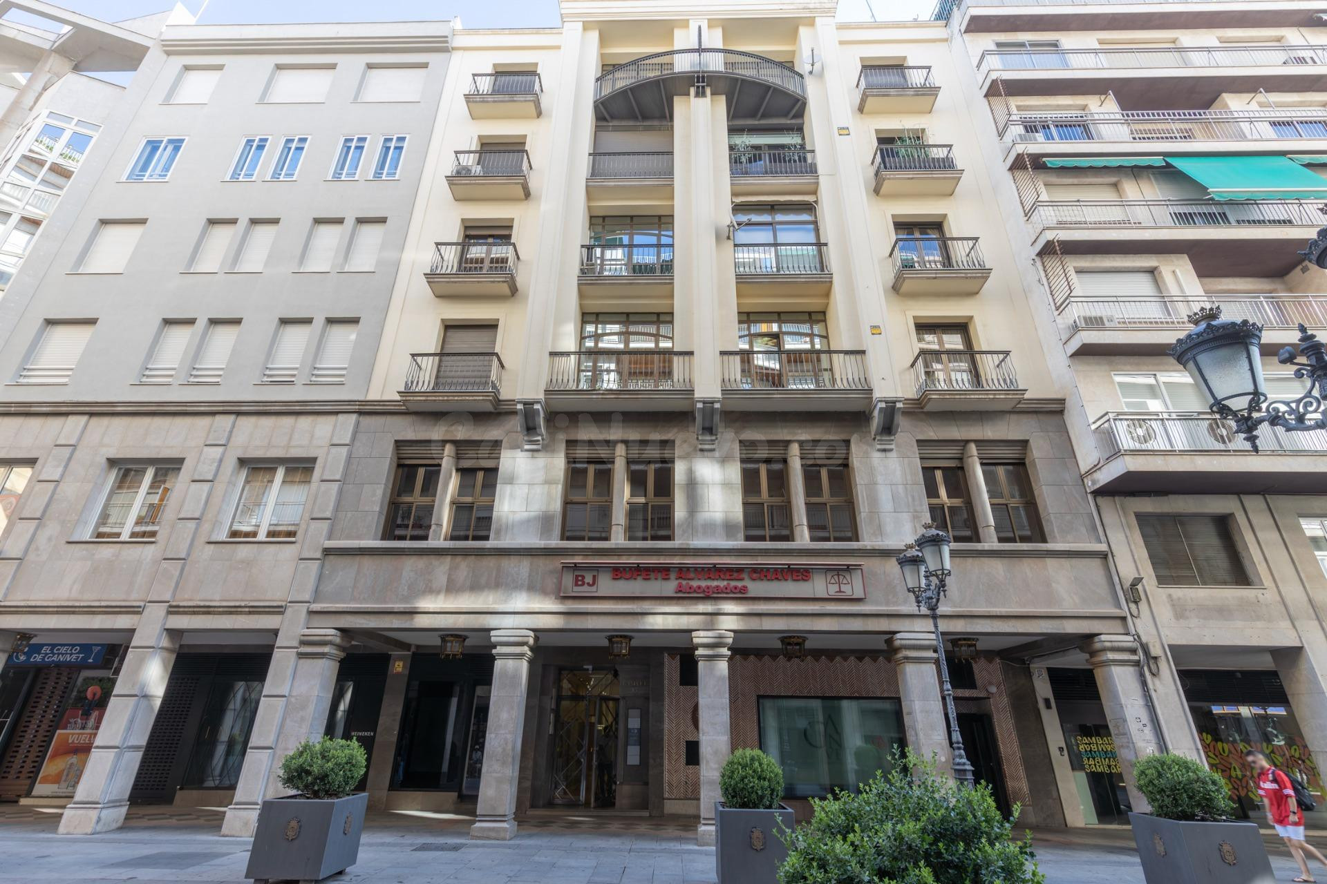 Espacio exclusivo en pleno centro de Granada - Ganivet - foto 2