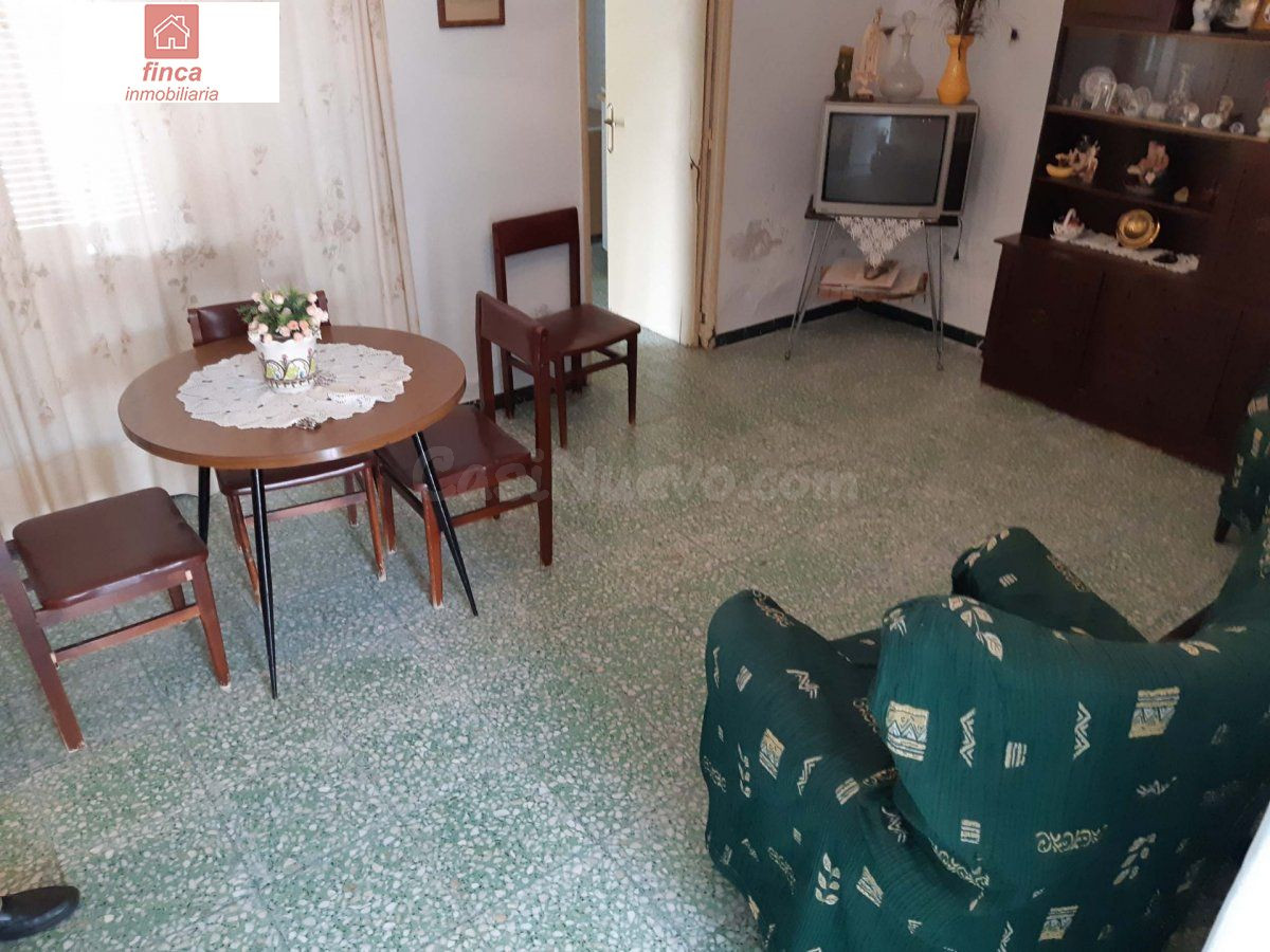 LA NAVA DE SANTIAGO, VIVIENDA AMPLIA, PATIO 300 M2, POSIBILI - foto 3