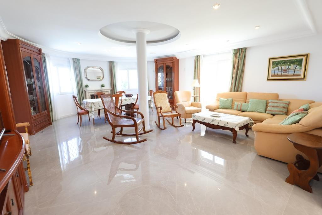 Villa de Lujo en Primera Línea de Playa en Cala Capitán - foto 5