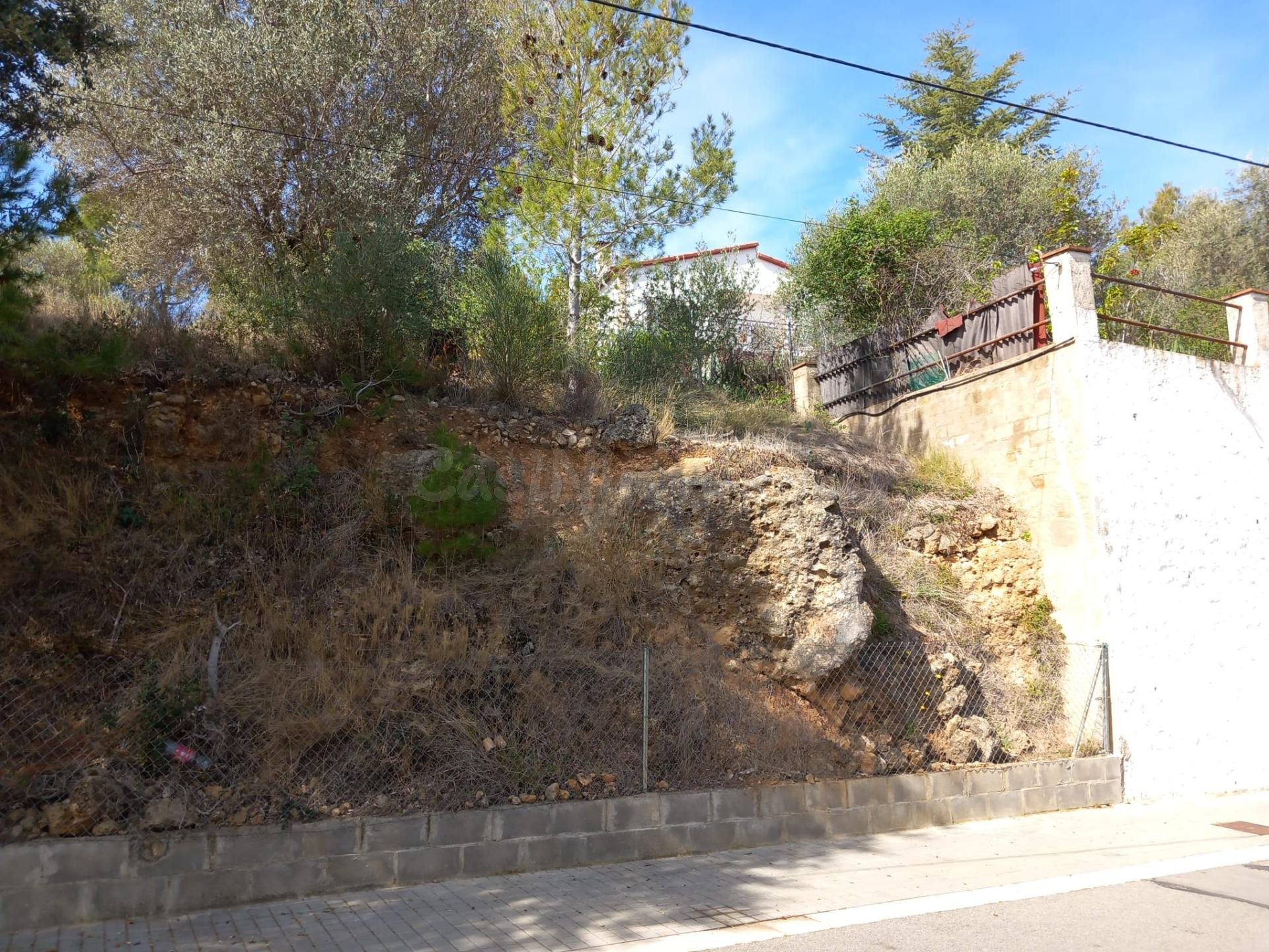 TERRENO URBANO EN TORRELLES DE FOIX