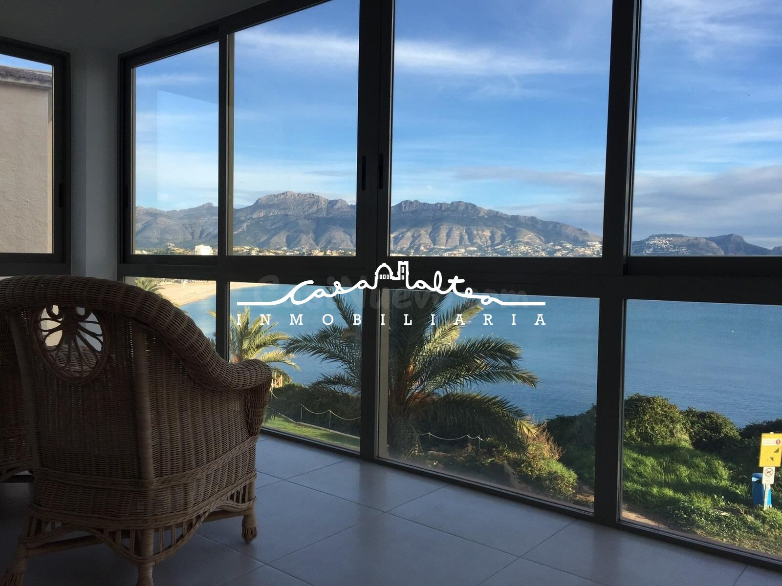 Piso en venta en en Albir, con maravillosas vistas al mar