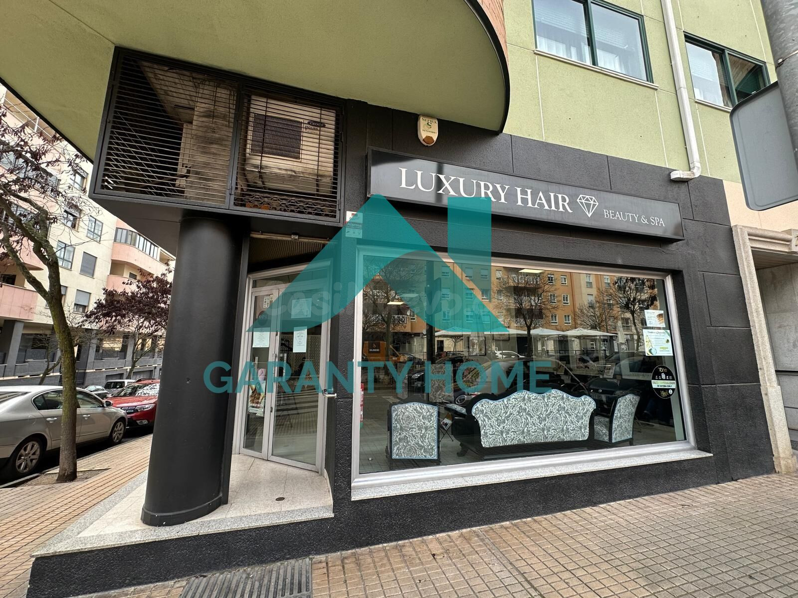 TRASPASO DE PELUQUERÍA COMPLETA EN ZONA EROSKI ✨💇‍♂️