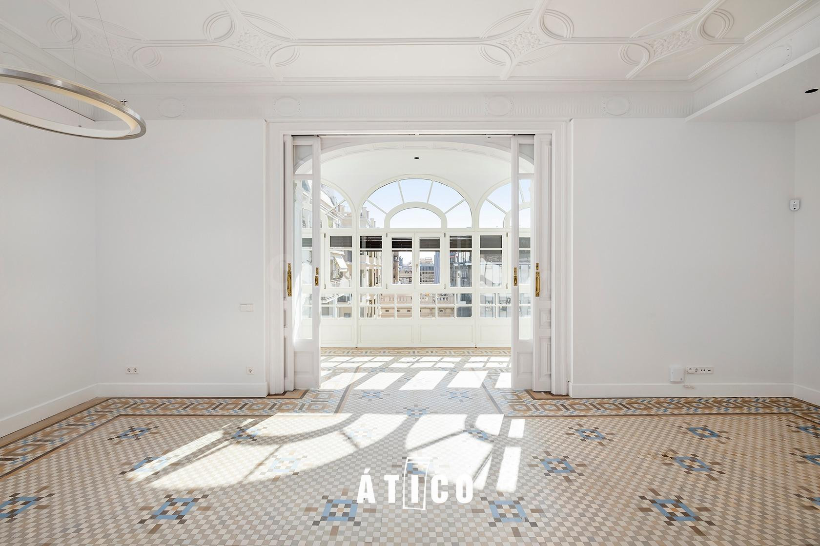 ATICO CON ENCANTO JUNTO  A PASEO DE GRACIA