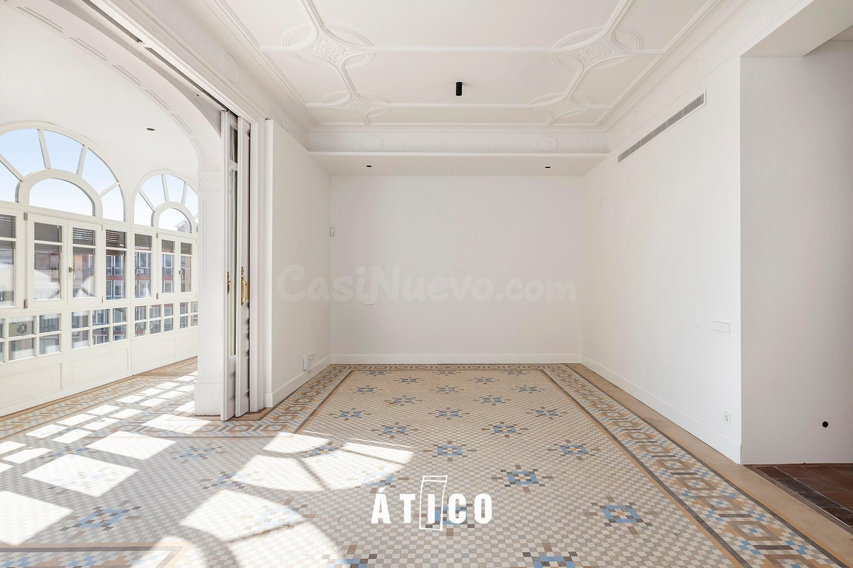 ATICO CON ENCANTO JUNTO  A PASEO DE GRACIA - foto 2