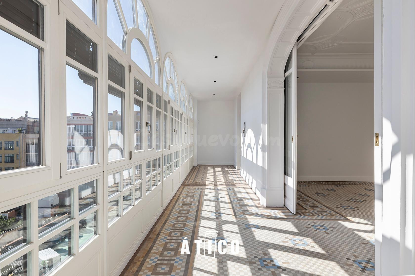 ATICO CON ENCANTO JUNTO  A PASEO DE GRACIA - foto 3