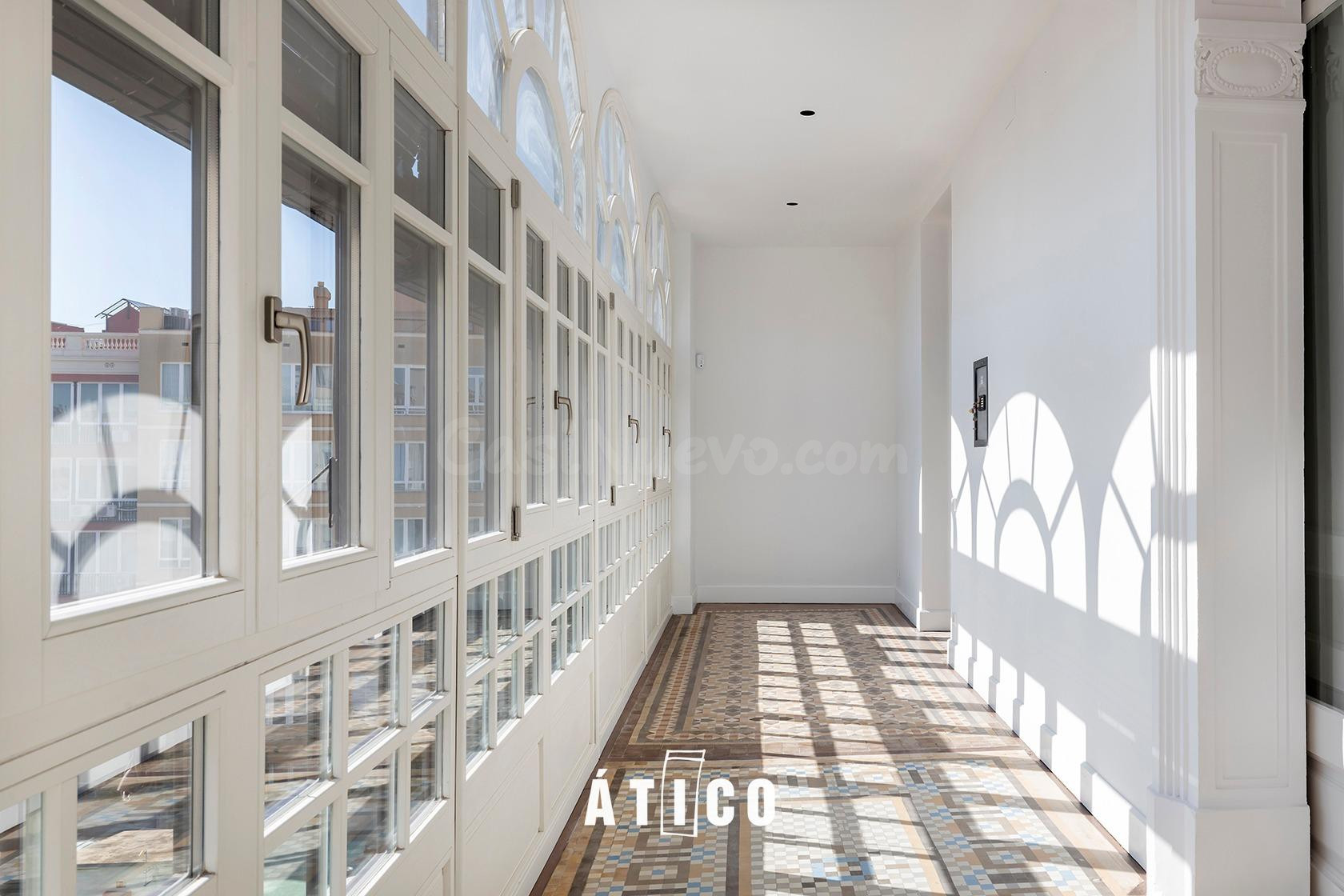 ATICO CON ENCANTO JUNTO  A PASEO DE GRACIA - foto 4