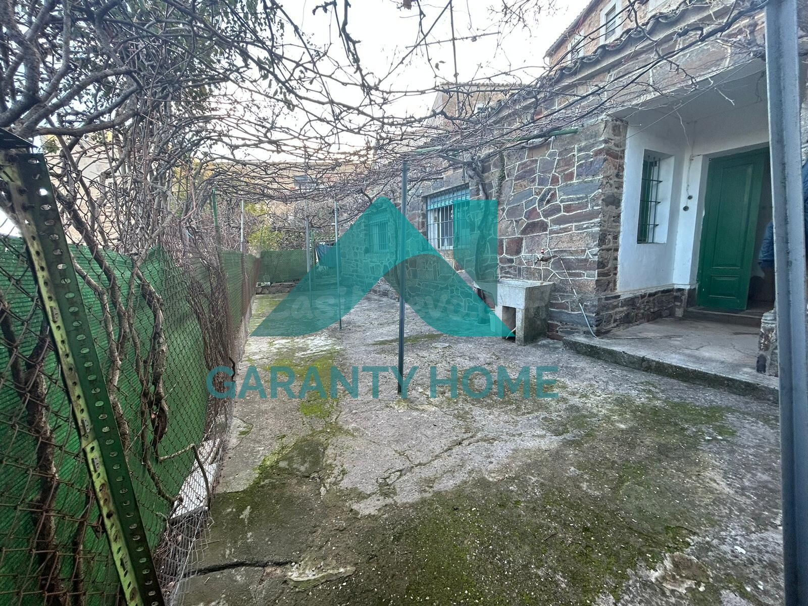 SE VENDE CASA CON TERRENO EN ZONA PARTE ANTIGUA - foto 2
