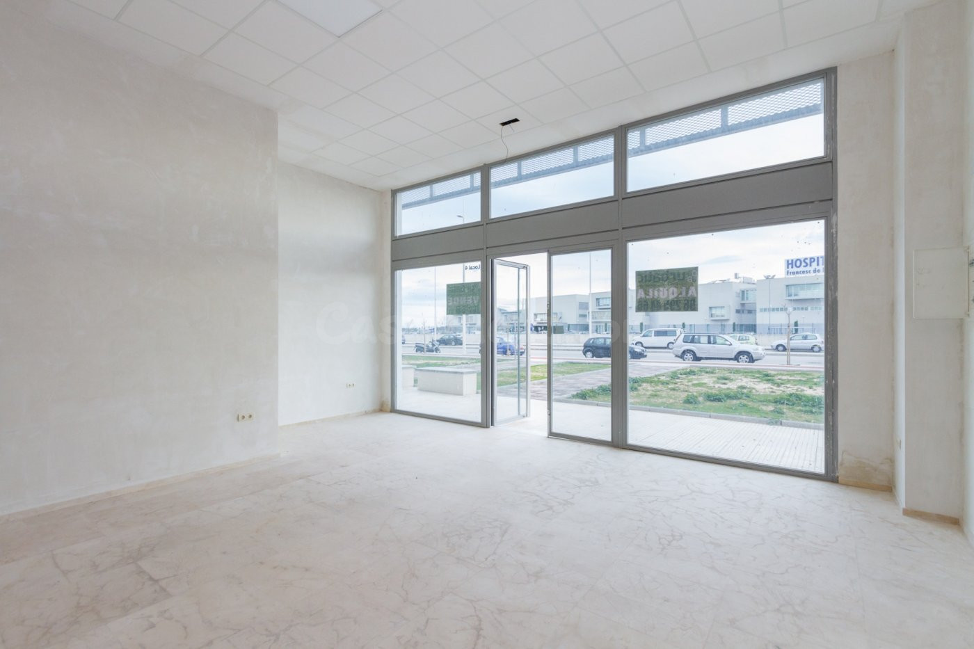 El local ideal para tu negocio enfrente del nuevo Hospital c - foto 3