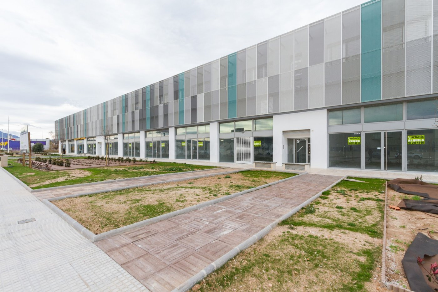 El local ideal para tu negocio enfrente del nuevo Hospital c