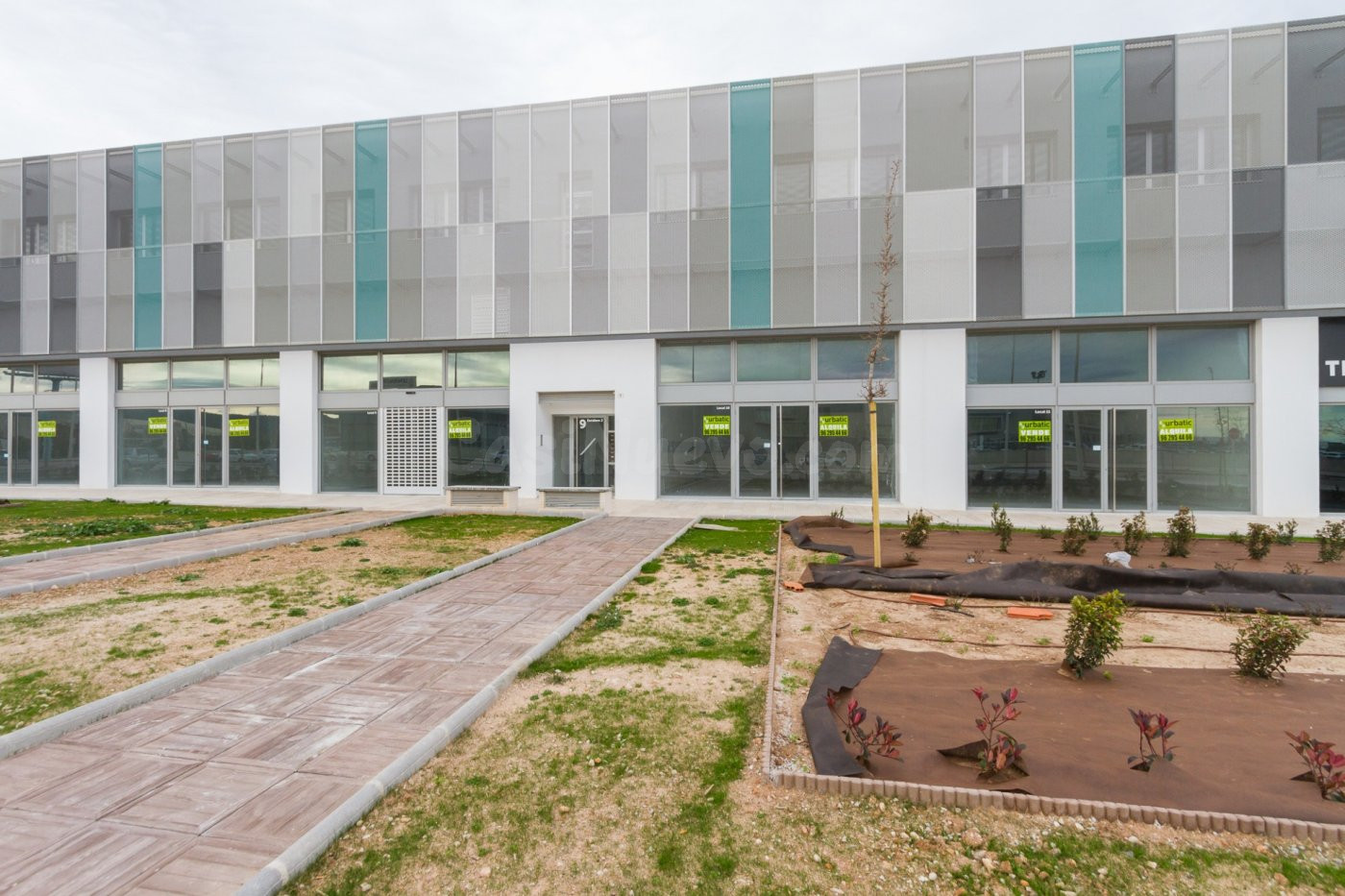 El local ideal para tu negocio enfrente del nuevo Hospital c - foto 5