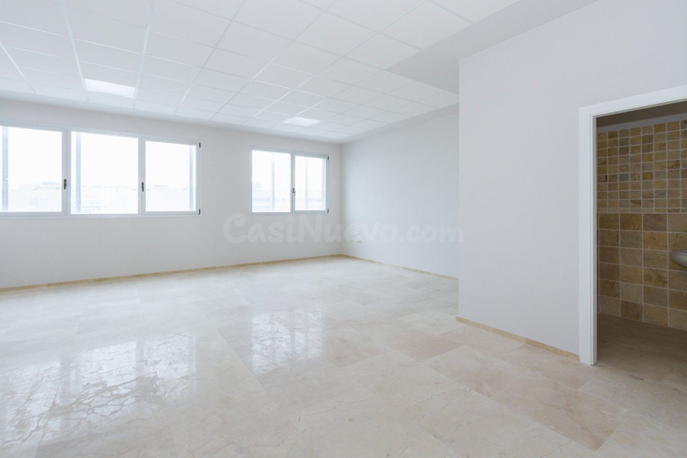 El local ideal para tu negocio enfrente del nuevo Hospital c - foto 4