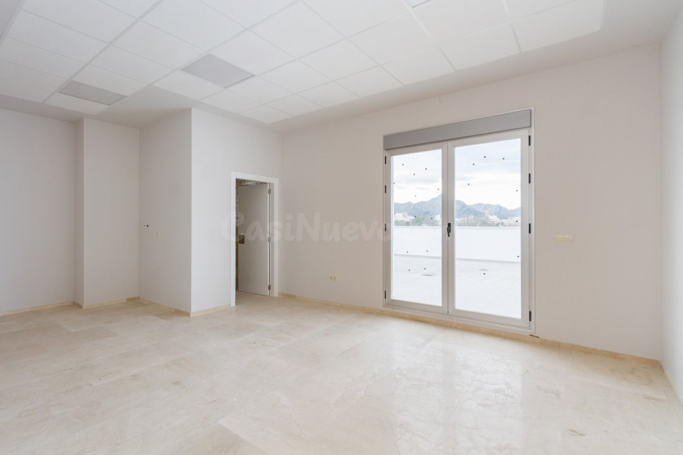 El local ideal para tu negocio enfrente del nuevo Hospital c - foto 4