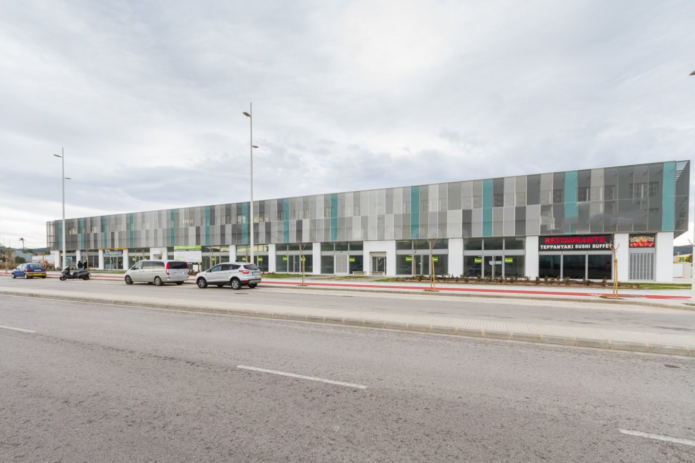 El local ideal para tu negocio enfrente del nuevo Hospital c - foto 2