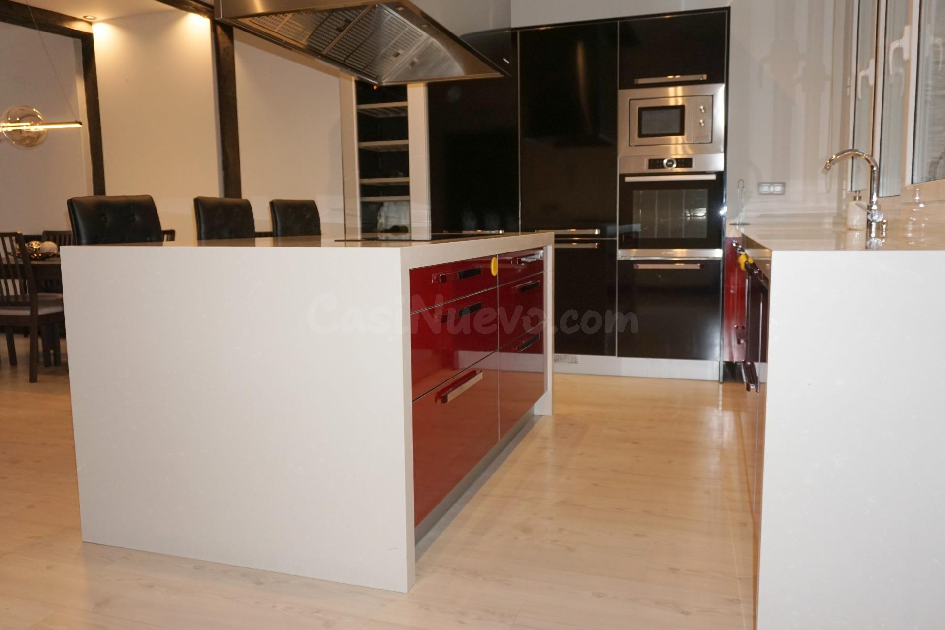 EXCLUSIVA VIVIENDA TOTALMENTE REFORMADA EN  LA CALLE SAN ANTONIO