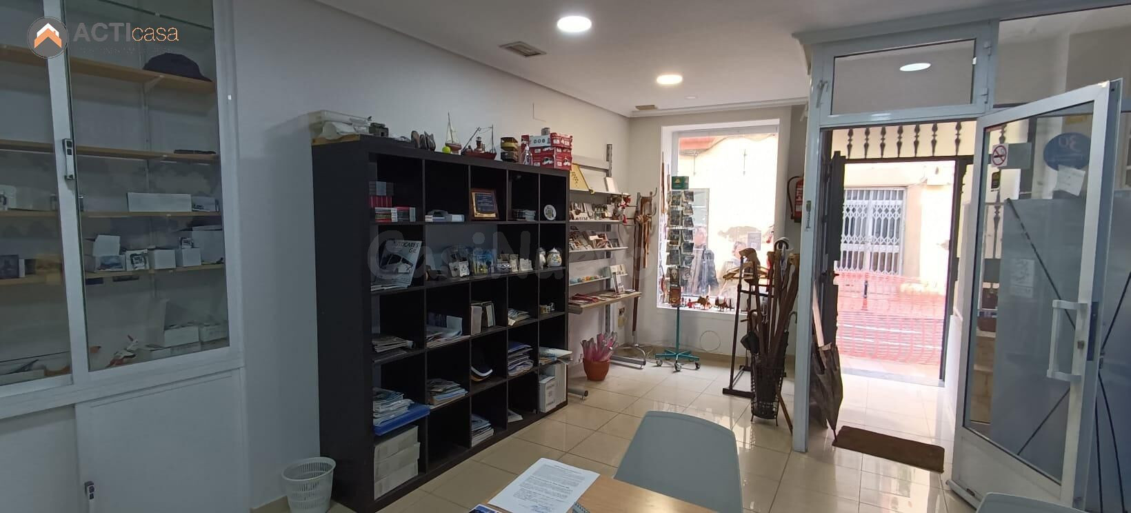 VENTA LOCAL PRÓXIMO AL PARKING GALARZA