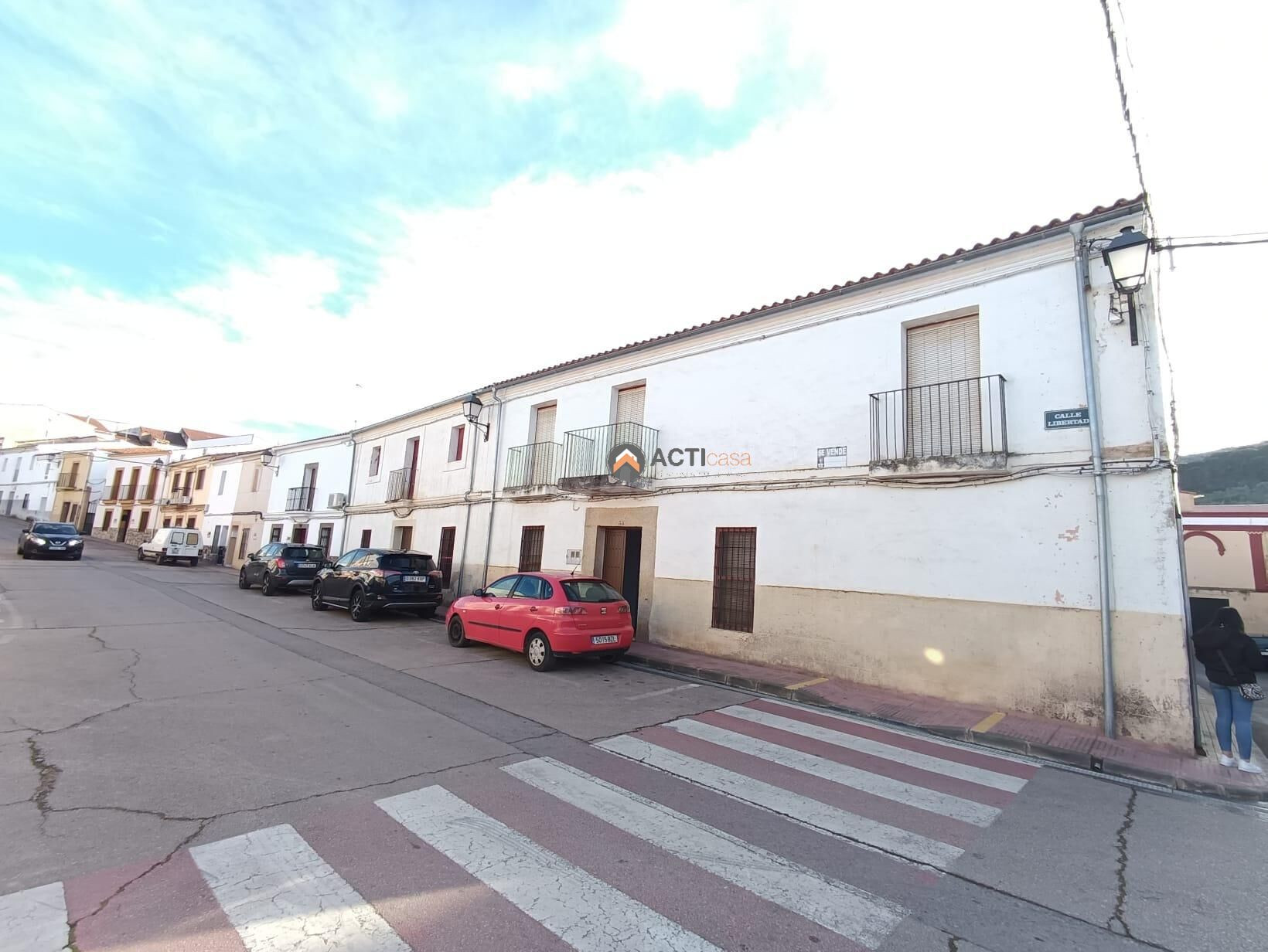 VENTA DE DOS CASAS CON TERRENO