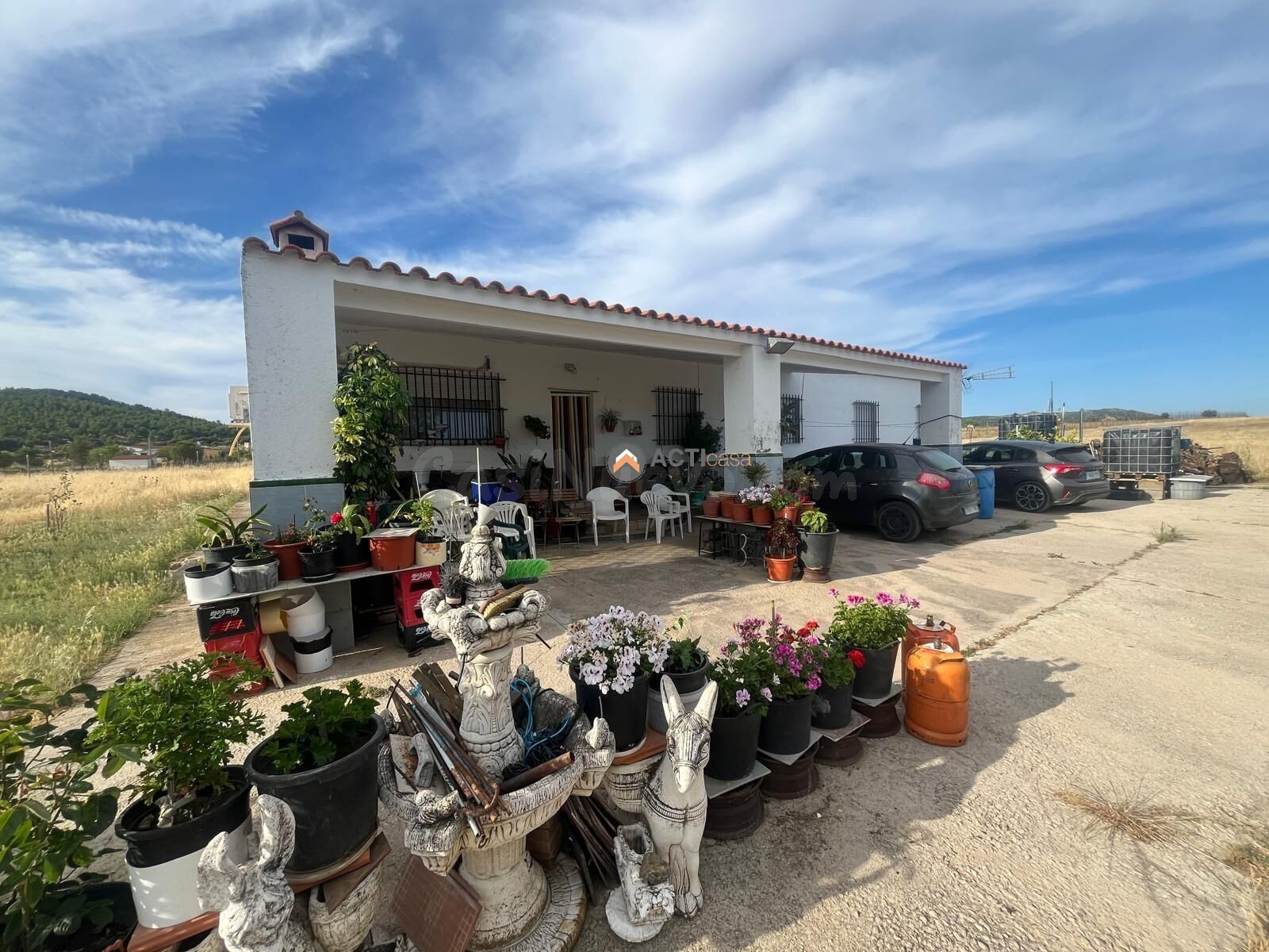 VENTA DE CASA CON TERRENO - foto 2
