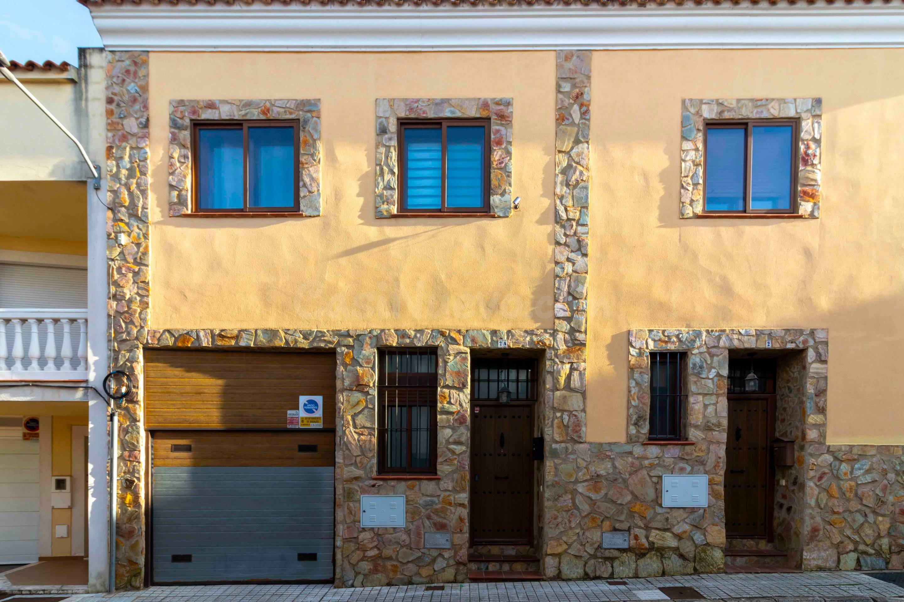 Amplia Casa en Badajoz - Ideal para Familias (Bda San Miguel)