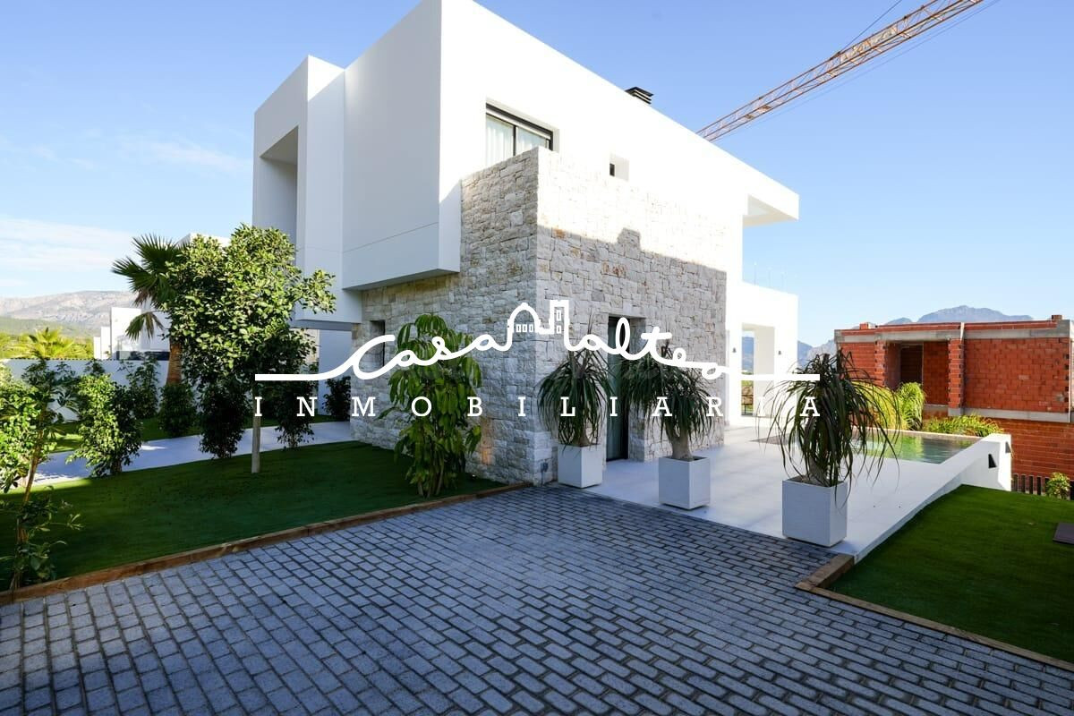 Chalet de obra Nueva en Polop