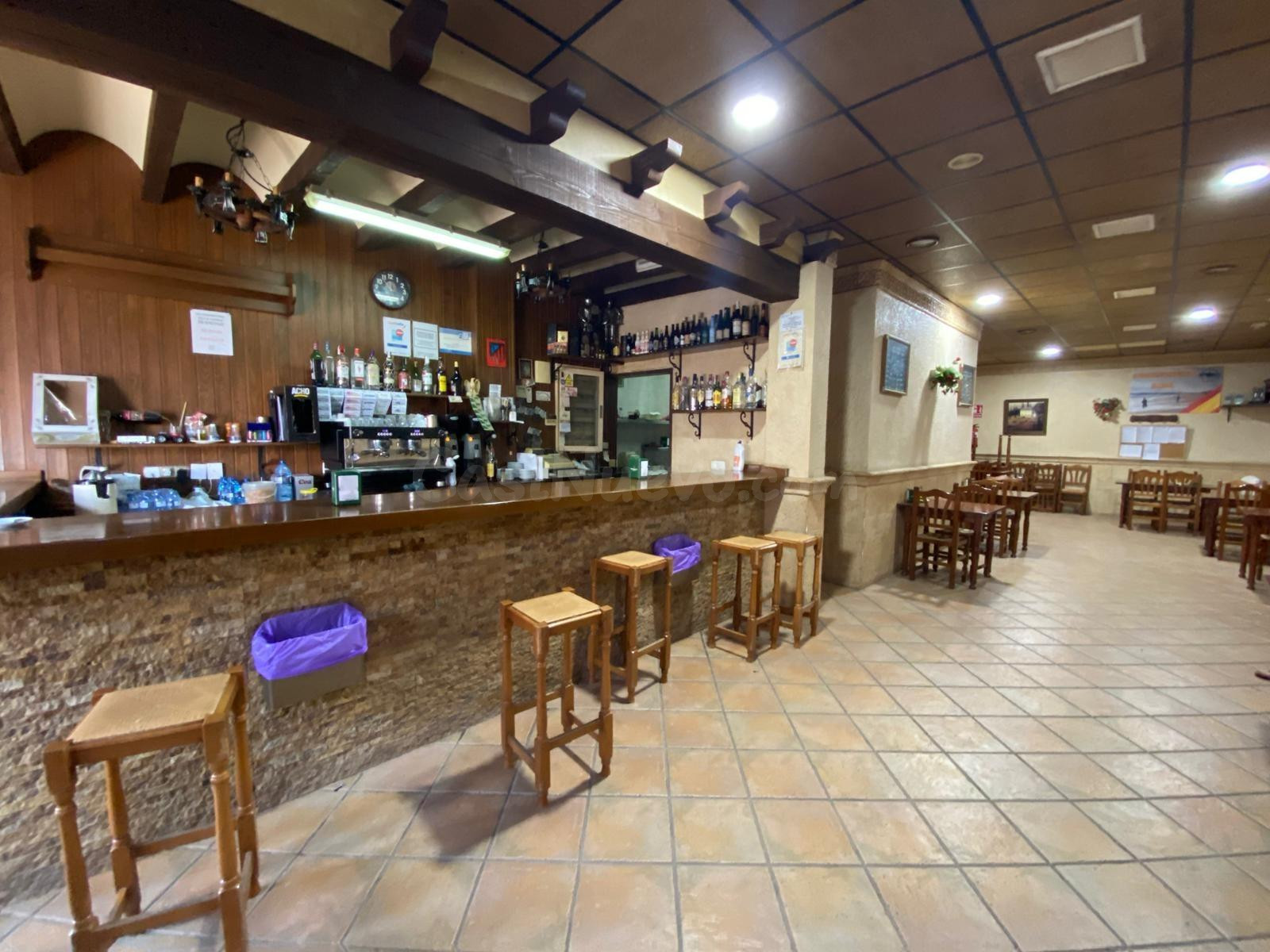 🍴SE VENDE MESÓN TOTALMENTE EQUIPADO – LISTO PARA FUNCIONAR – - foto 2
