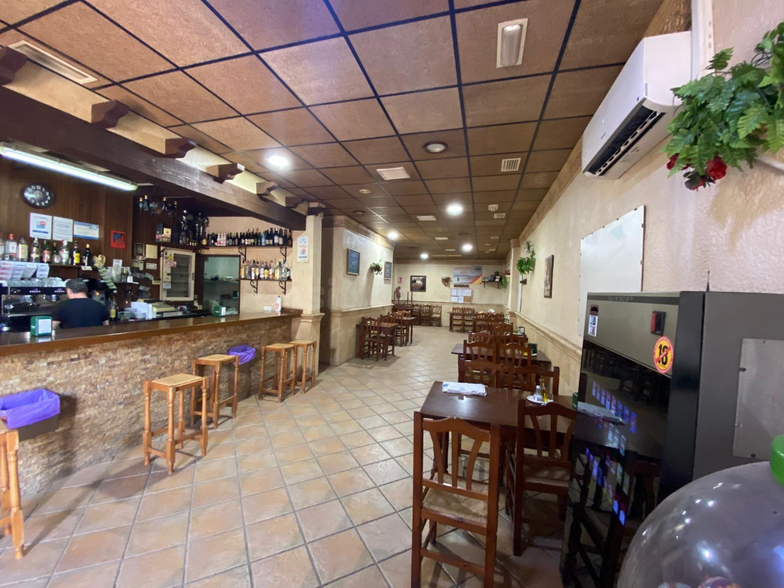🍴SE VENDE MESÓN TOTALMENTE EQUIPADO – LISTO PARA FUNCIONAR – - foto 4