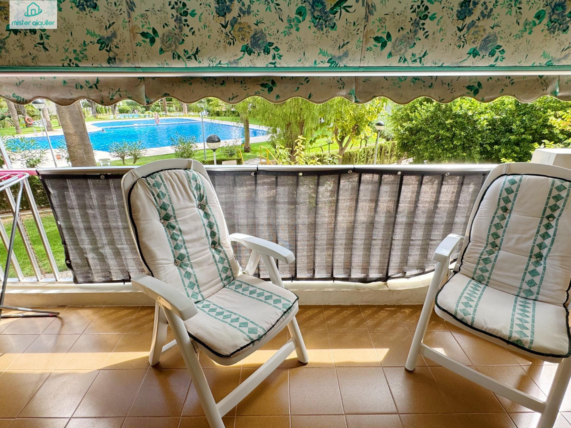 ALQUILER DE VIVIENDA EN URBANIZACIÓN MANZANARES, CON PISCINA - foto 5