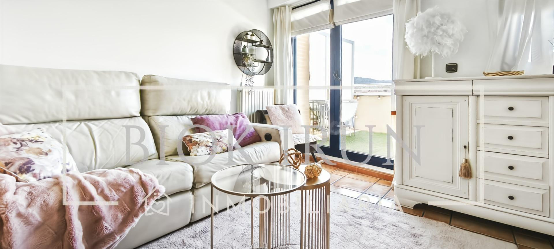 PRECIOSO DUPLEX CON TERRAZA Y GARAJE EN PUIANA - foto 3
