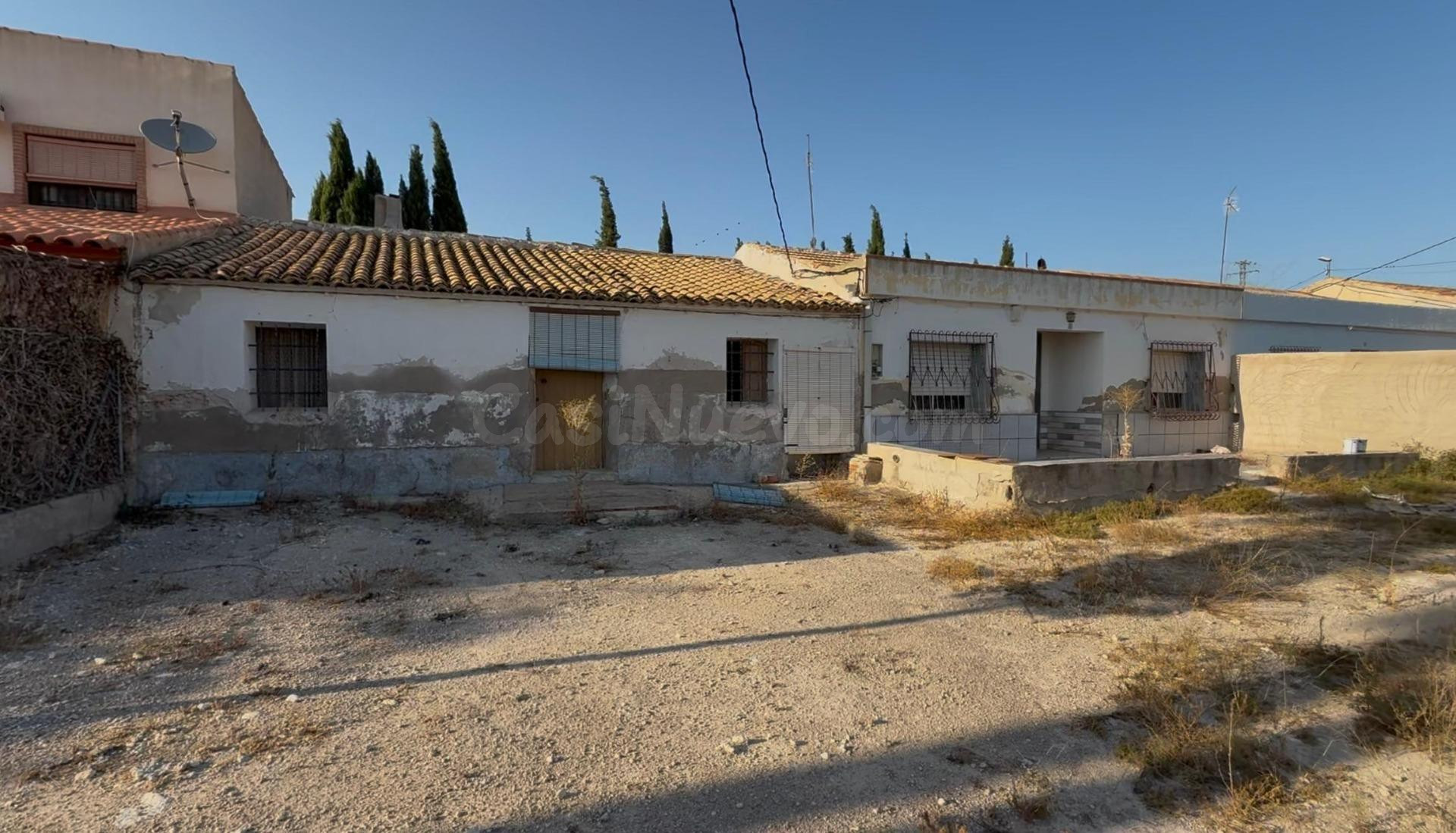 Casa para reformar con gran terreno