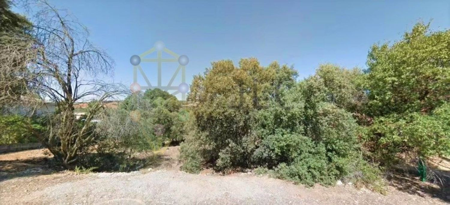 Parcela con vistas a la naturaleza de 1040 m2 en la urbaniza - foto 4