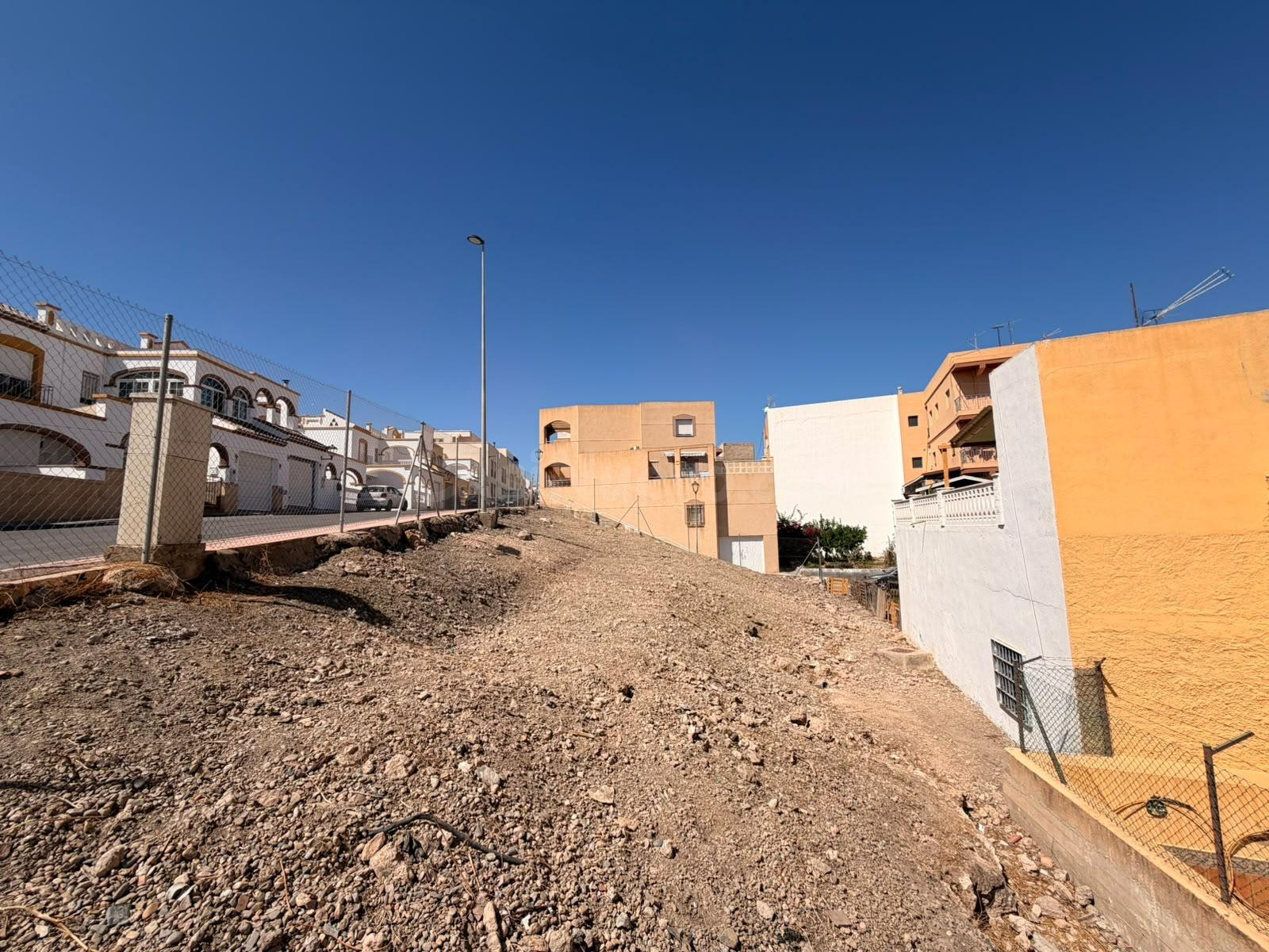 TERRENO URBANO EN BENAHADUX - foto 4