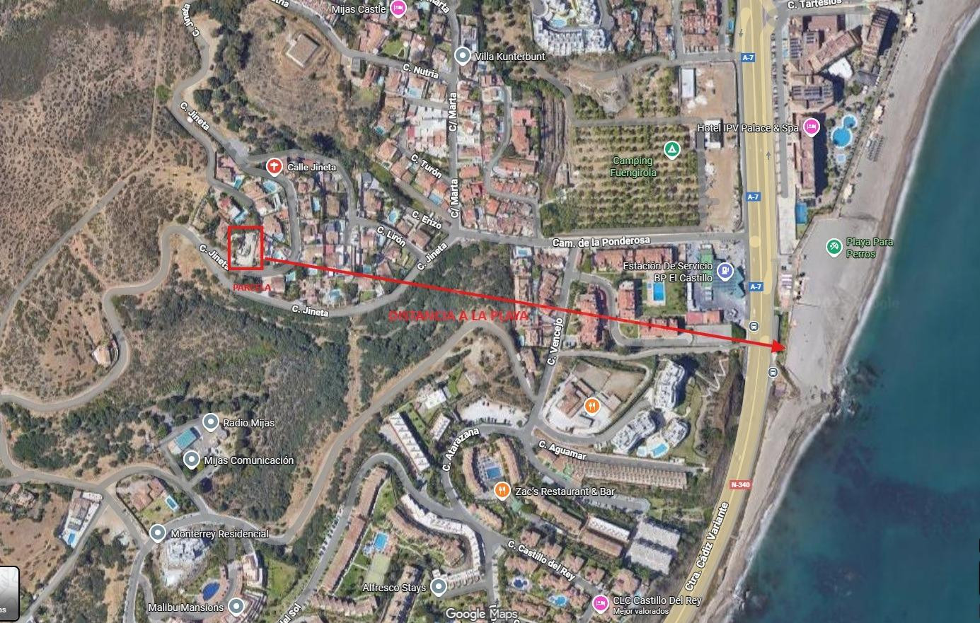 Fantástica parcela urbana andando a la playa