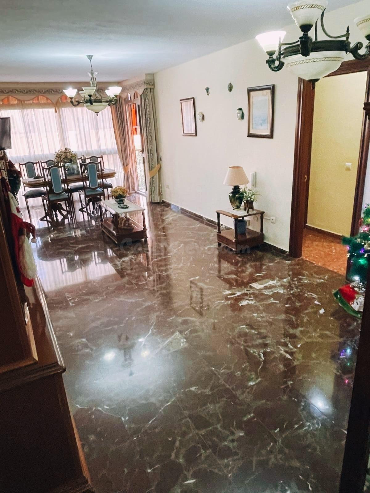 ¡Fantástico piso en pleno centro de Fuengirola, zona Recinto - foto 4