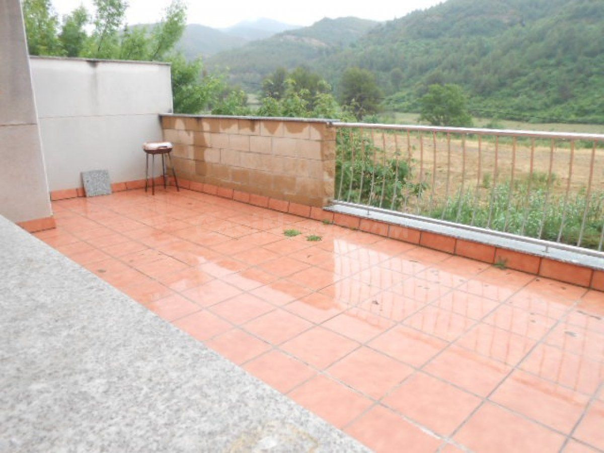 CASA SEMINUEVA CON ASCENSOR EN VENTA