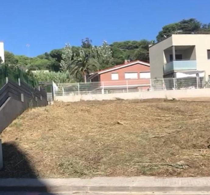 Terreno con vistas al mar edificable - foto 2