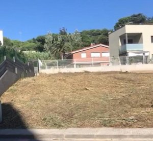 Terreno con vistas al mar edificable - foto 4