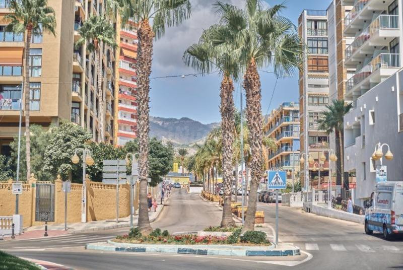 LOCAL EN VENTA CON INQUILINO BENALMÁDENA COSTA