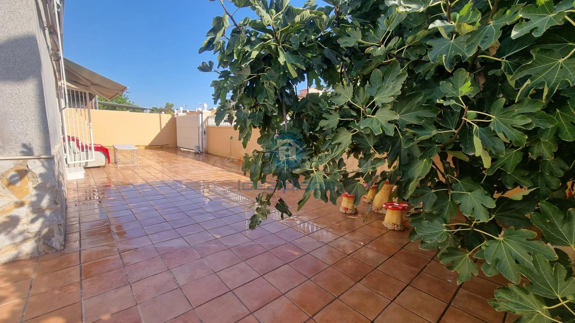 CASA UNIFAMILIAR EN RABASA