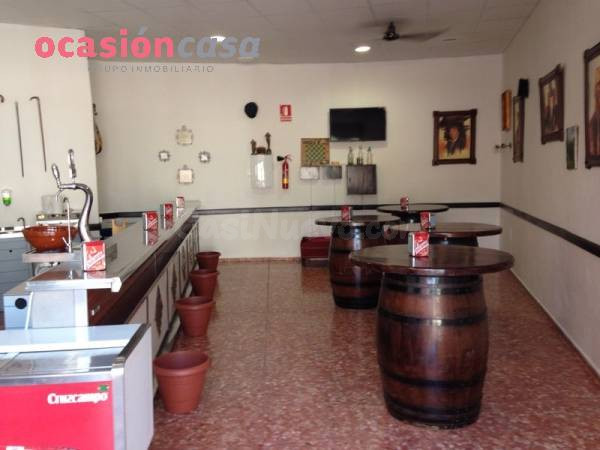 LOCAL HECHO BAR CON LICENCIA EN EL CENTRO COMERCIAL LA BALLE - foto 4