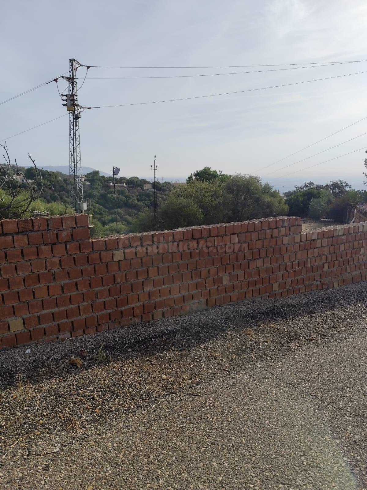 TERRENO EN LA ZONA ALTA DE CUEVAS BAJAS - foto 2