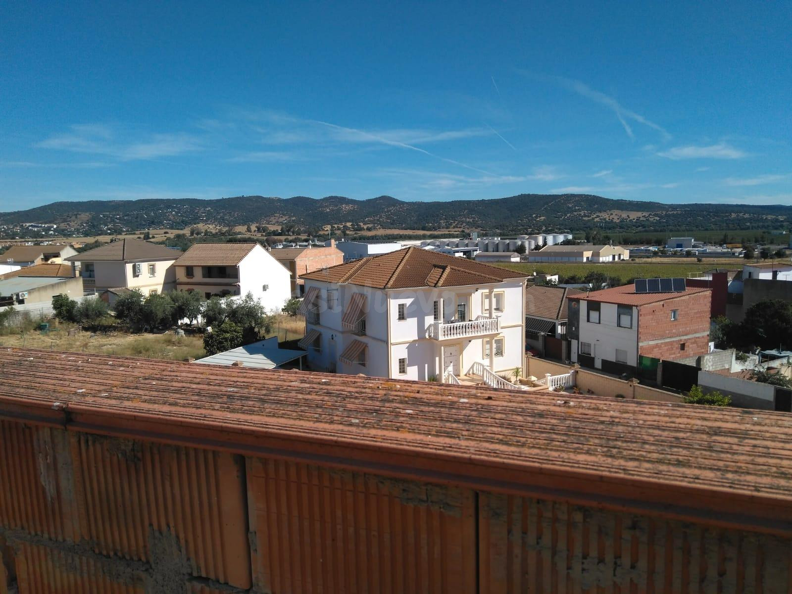 Casa EN OBRA de 450 m2 en Barriada del Ángel | Escrituras sólo de terreno / No hipotecable