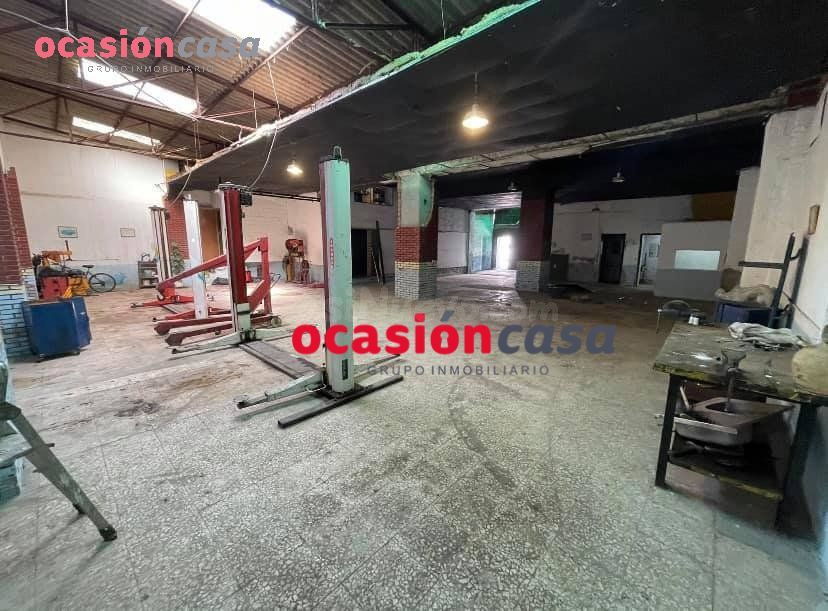 NAVE A LA VENTA EN EL CENTRO DE PUEBLONUEVO