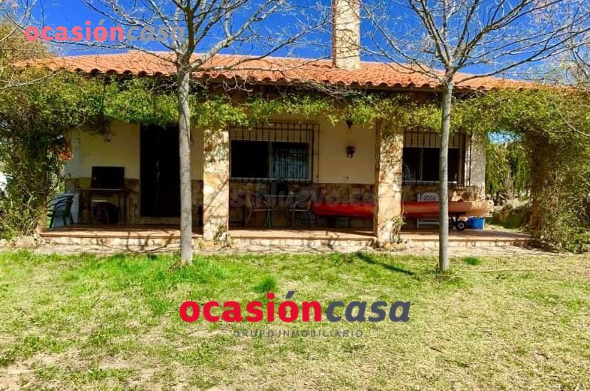 CHALET CON NAVE, OLIVOS Y PISCINA CON INCREIBLES VISTAS - foto 2