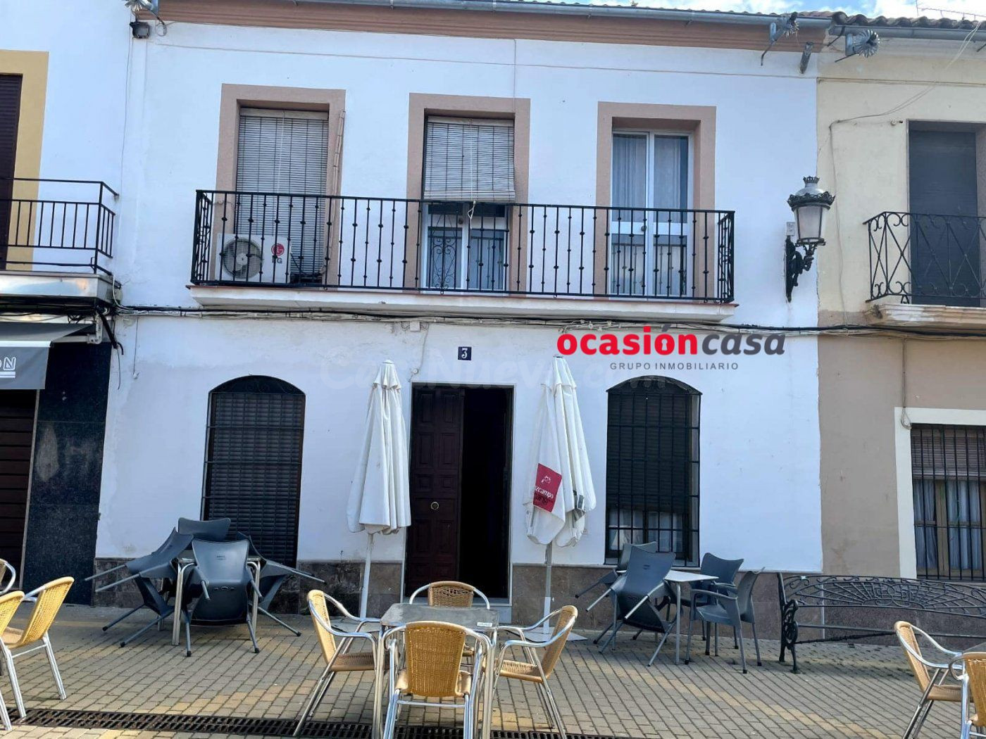 CASA DE 2 PLANTAS UBICADA EN LA PLAZA EULOGIO PAZ - foto 2