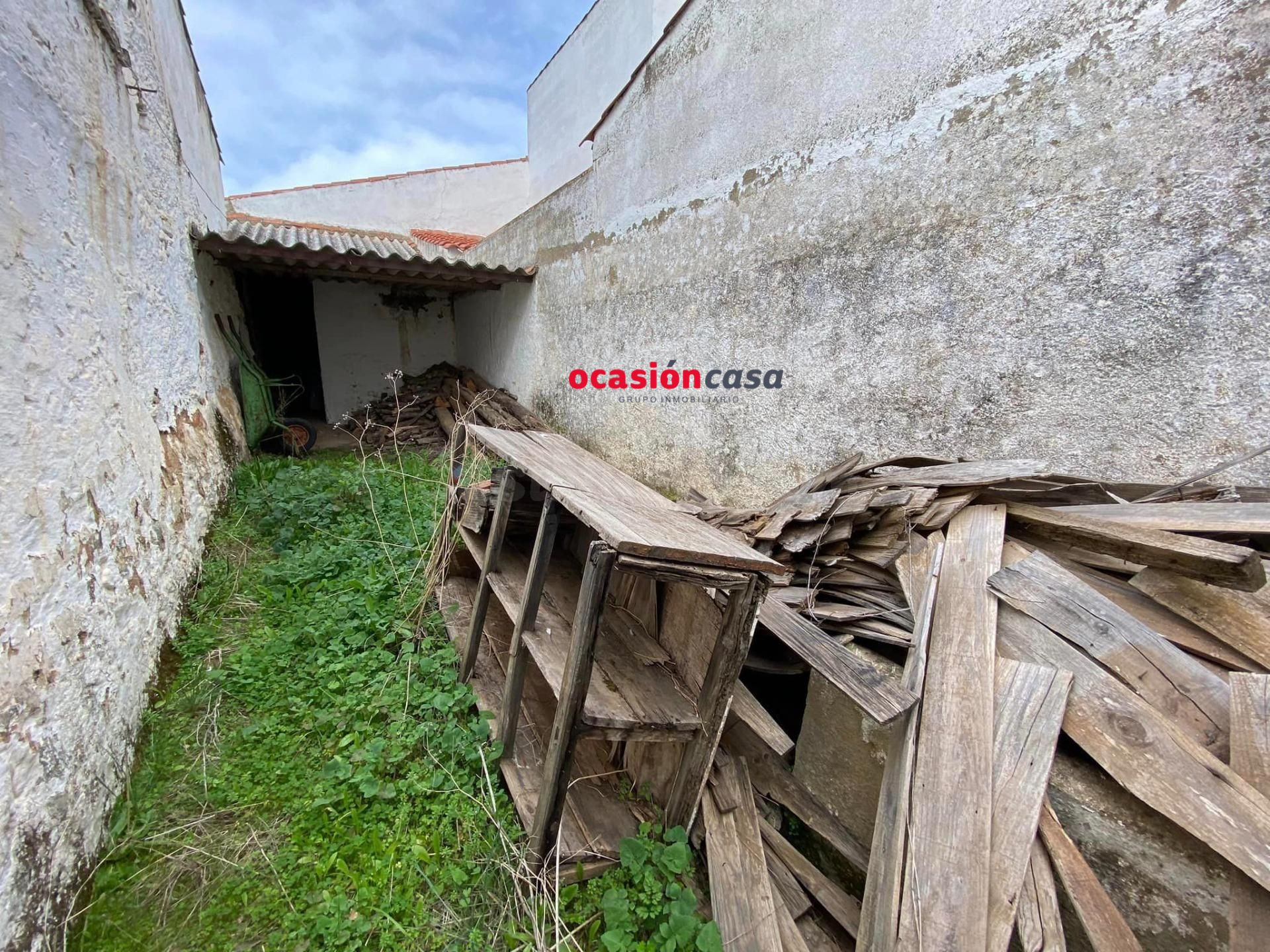 CASA CON TEJADO NUEVO A LA VENTA - foto 4