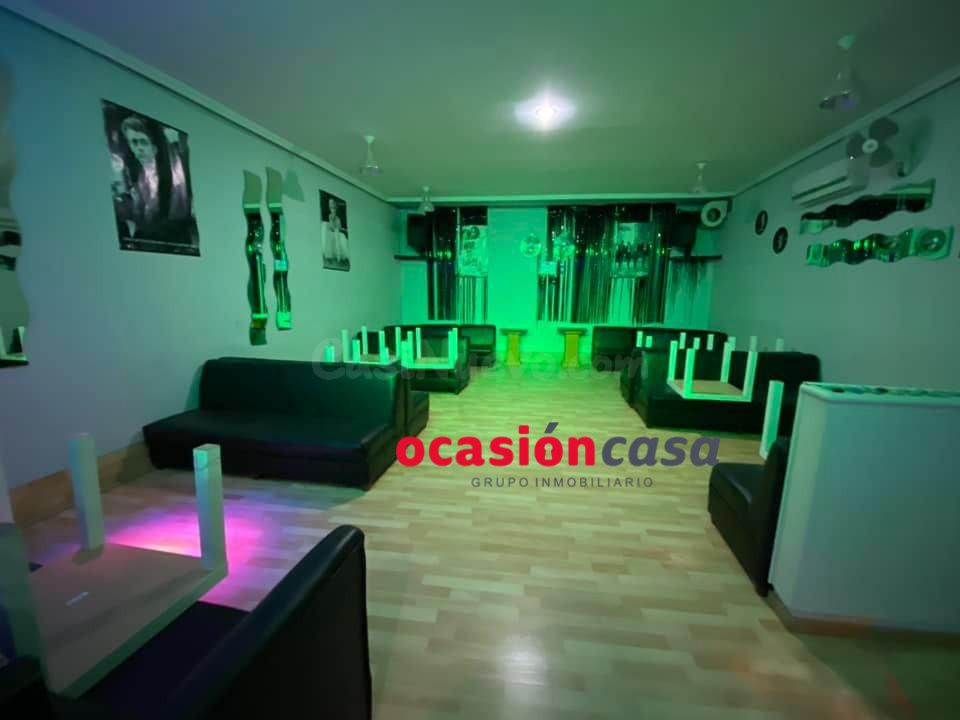 LOCAL/PUB CON PISO A LA VENTA - foto 5