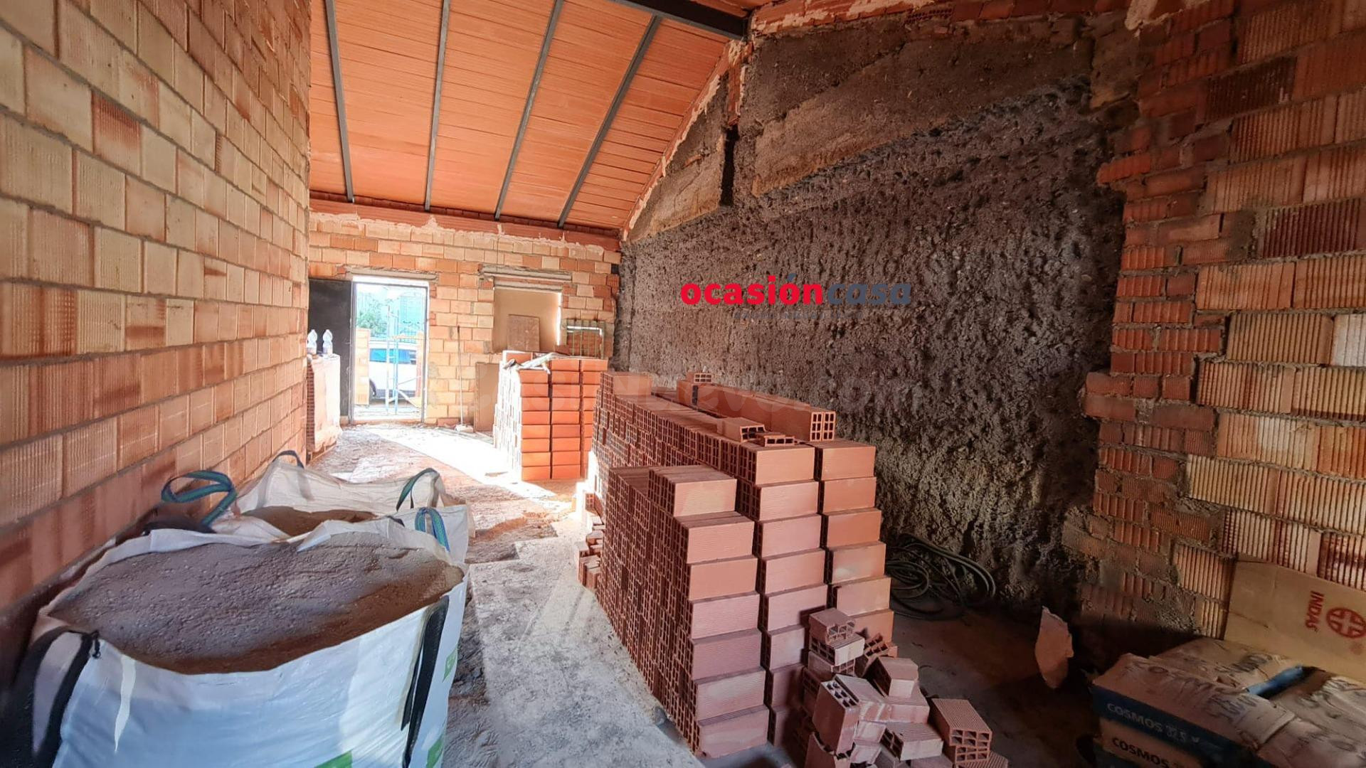 CASA EN BRUTO DE NUEVA CONSTRUCCIÓN