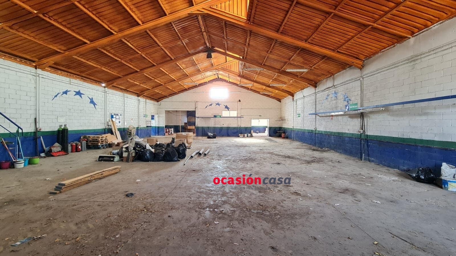 NAVE INDUSTRIAL A LA VENTA EN BELMEZ - foto 4