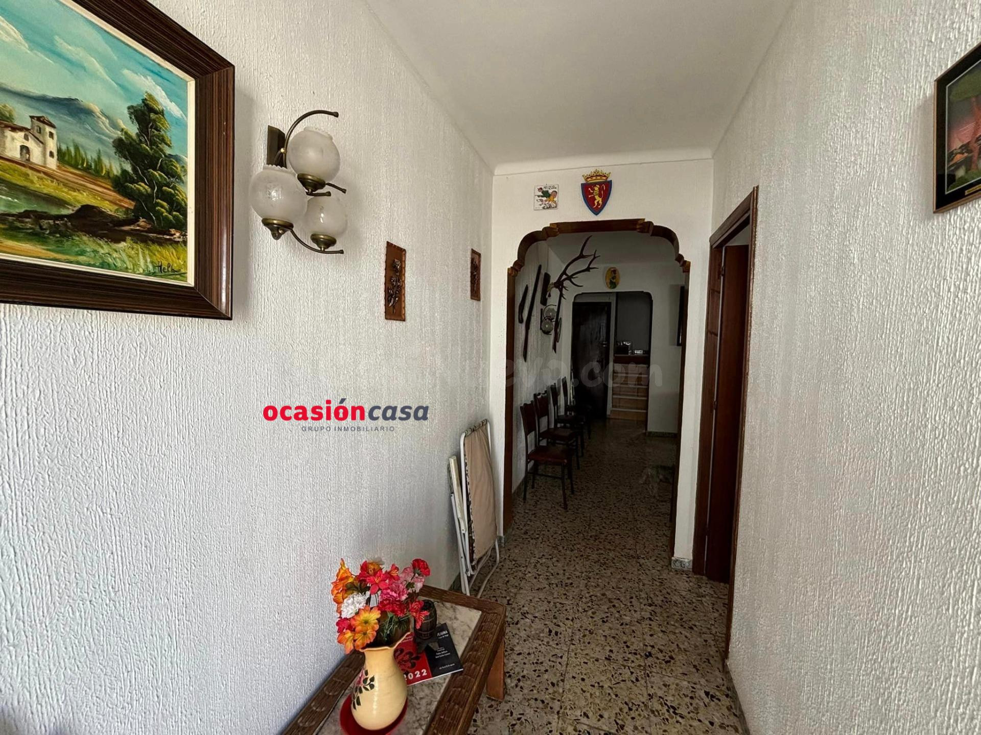 CASA CON COCHERA Y TERRENO A LA VENTA - foto 5