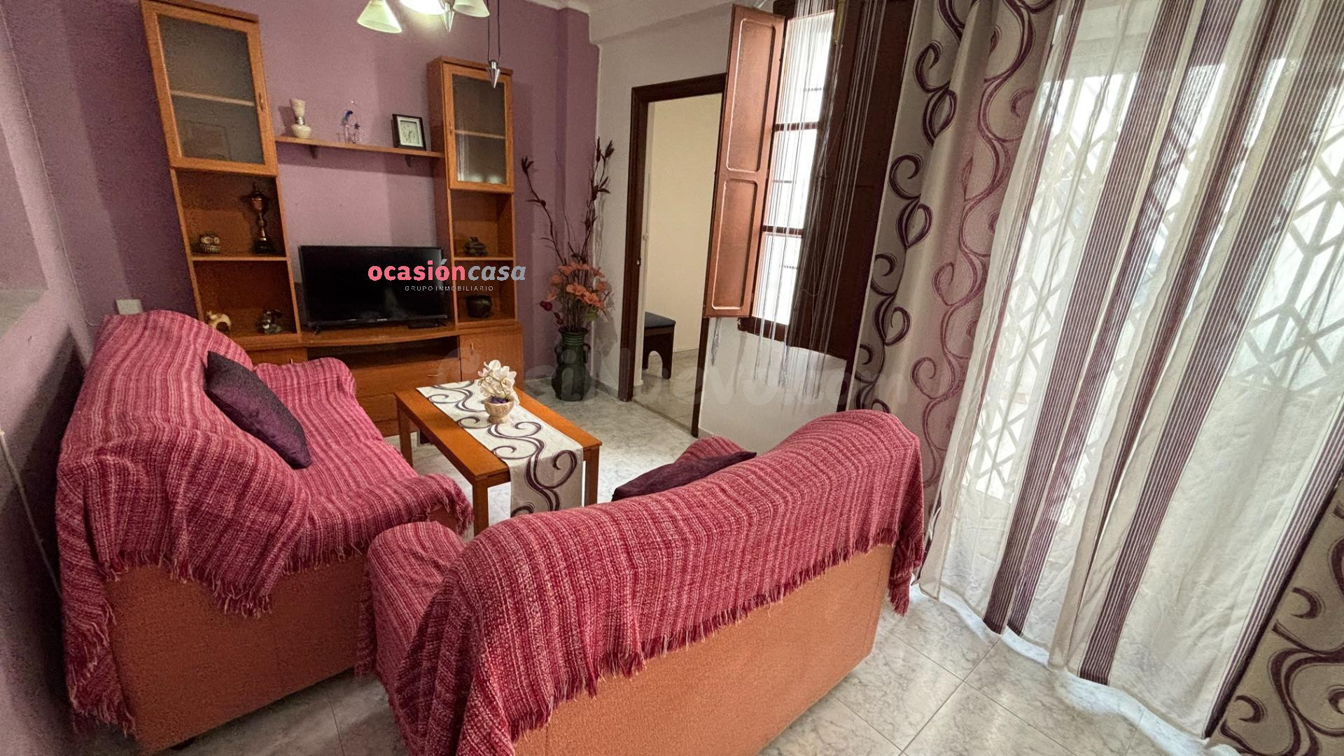 CASA CON TEJADO NUEVO EN PLENO CENTRO DE PUEBLONUEVO